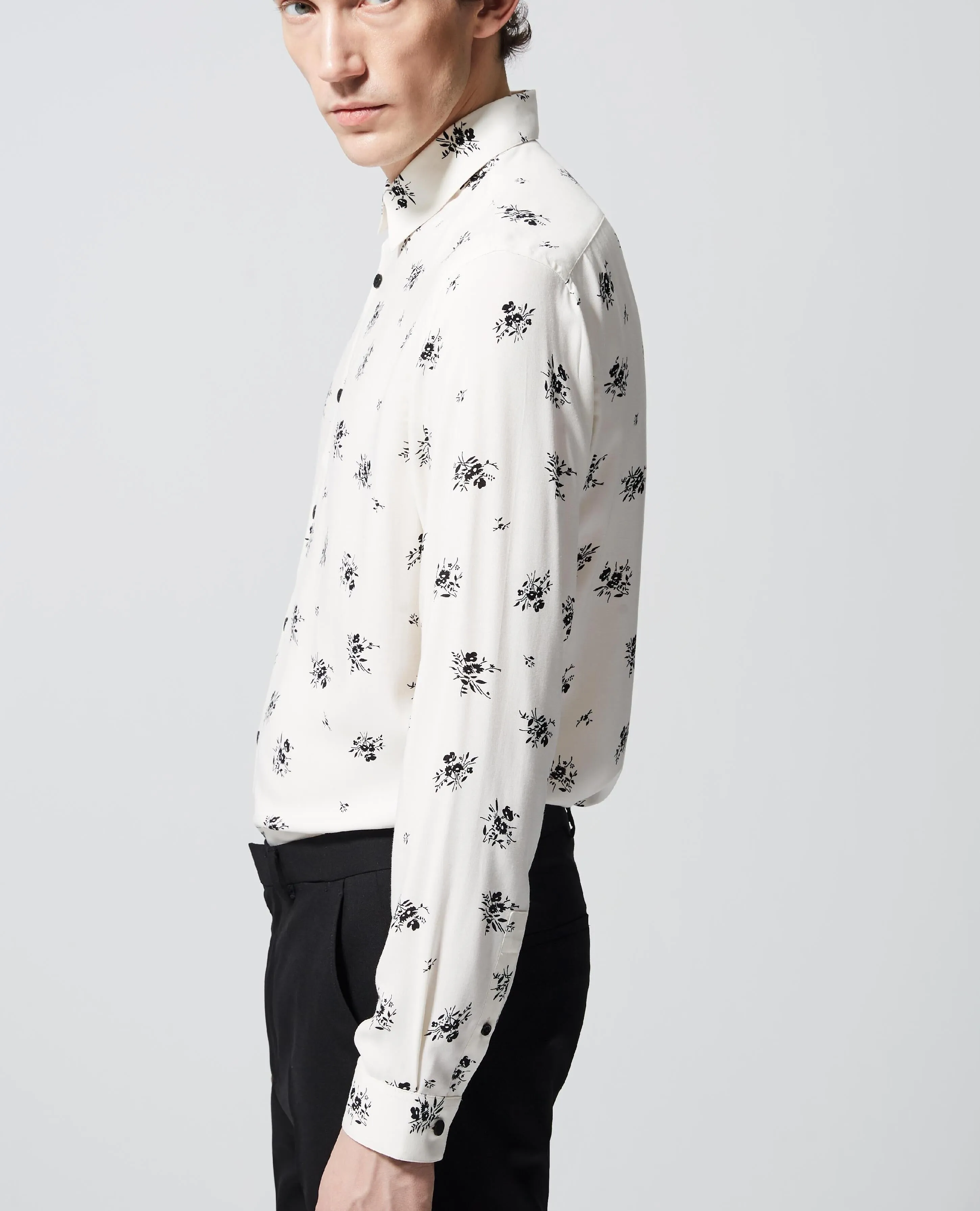 Chemise slim écrue à imprimés fleuris