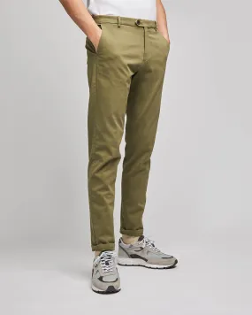Chino Axel kaki